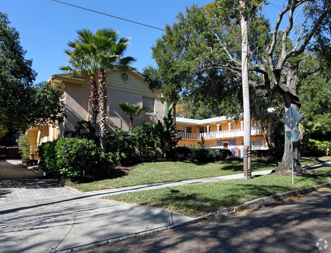 Lake Eola Heights Broadway Marquee Apartments Orlando, FL