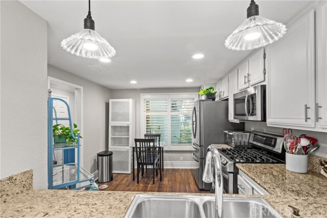 Building Photo - 5931 E Rocking Horse Way
