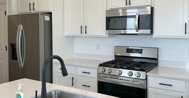 Foto del edificio - 2154 Tyrone Dr