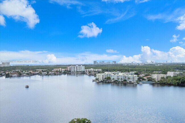 Foto del edificio - 17111 Biscayne Blvd