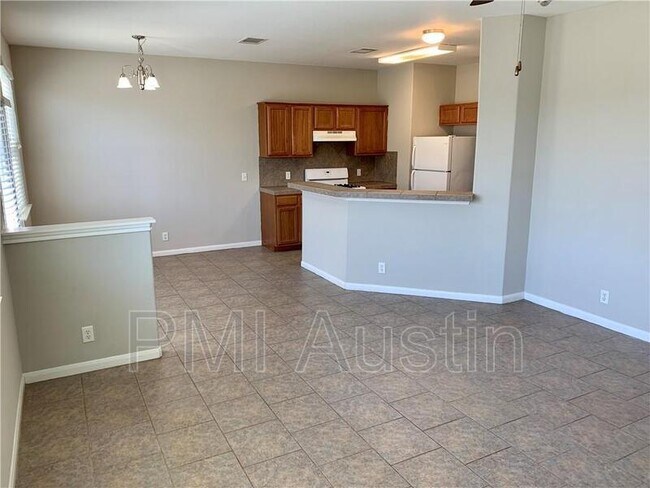 Building Photo - 2515 Allred Dr