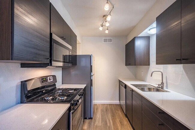 Foto del edificio - 7945 Gault St