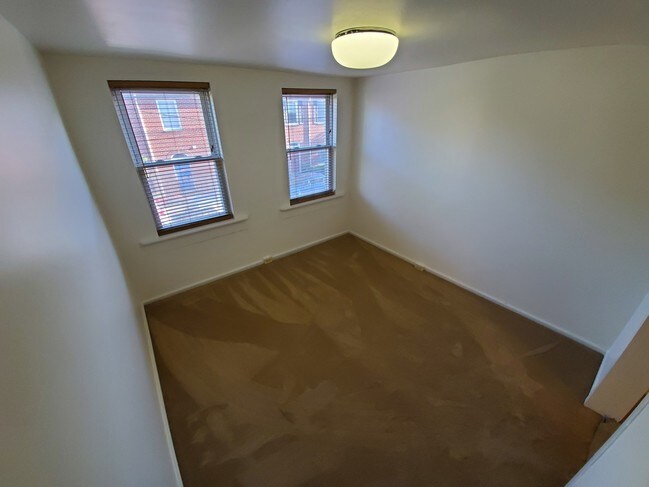 Building Photo - 2018 Fountain St