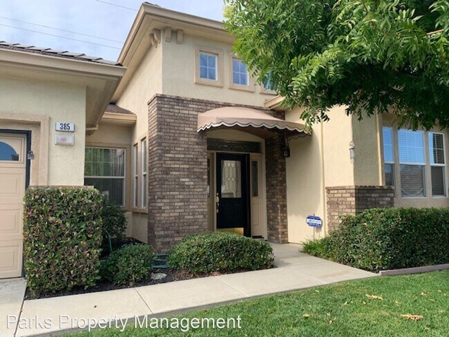 Foto del edificio - 2 br, 2.5 bath House - 385 Grenadier Way