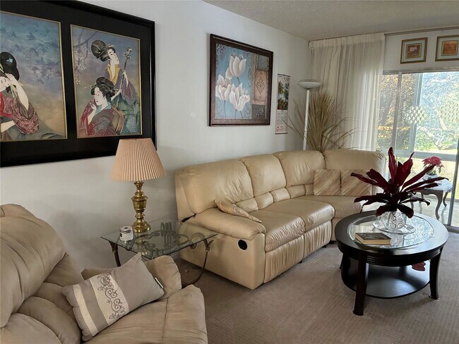 Foto del edificio - 2304 Lucaya Ln