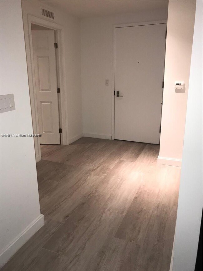 Foto del edificio - 55 SW 9th St