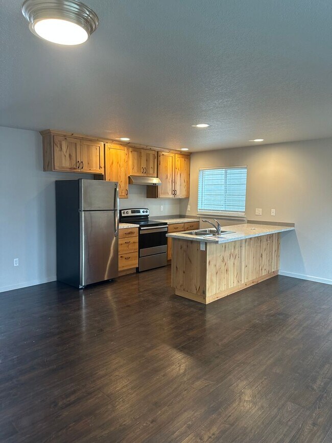 Foto del edificio - Available now! 3 bedroom ~ 2.5 Bathroom st...