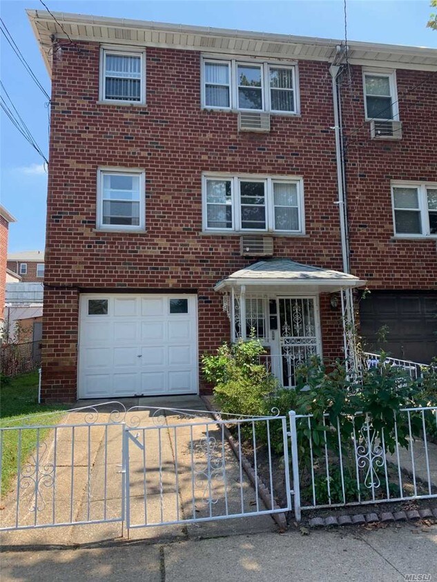 930 Vincent Ave Unit 2 FL, The Bronx, NY 10465 Apartment for Rent in