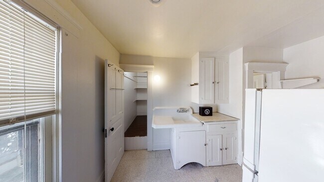 Foto del edificio - 802 E Kingsley St