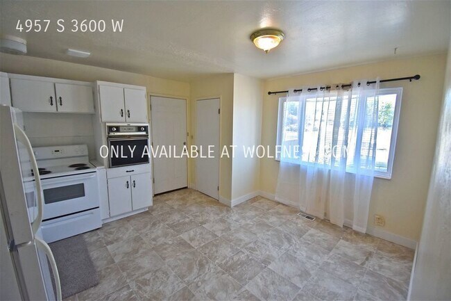 Foto del edificio - Updated 2 Bed Taylorsville Unit! No Deposi...