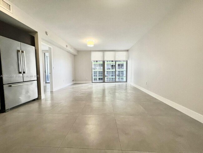 Foto del edificio - 488 NE 18th St