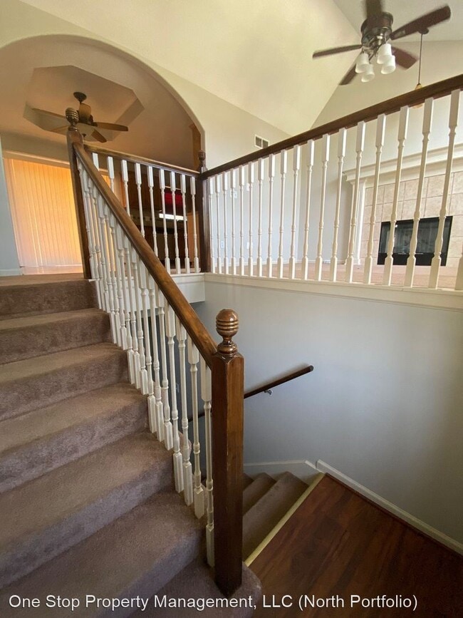 Building Photo - 4 br, 3 bath House - 5734 NE Barnes Ave