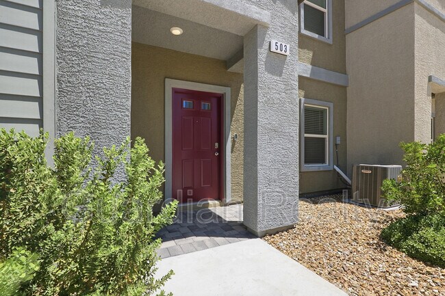 Foto del edificio - 503 Blue Ridge Cove Ct