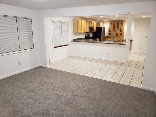 Open concept- view from Living Room - 527 Marie Ln