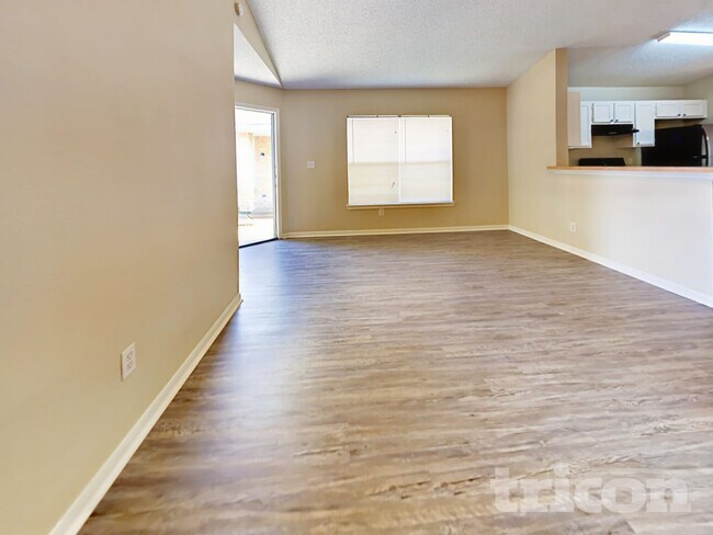 Foto del edificio - 3151 Kelling St