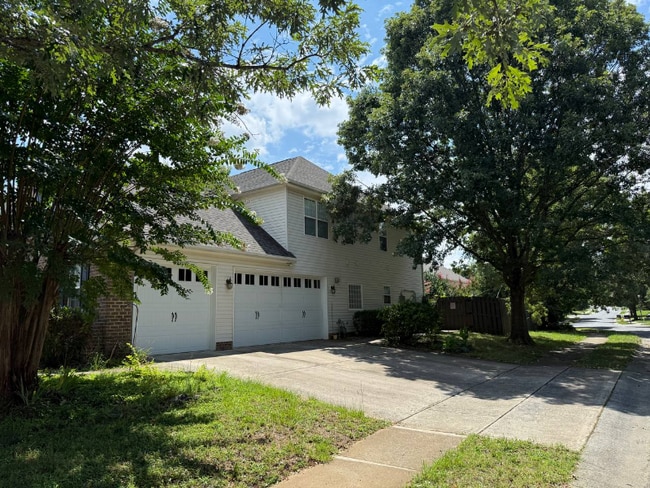 Building Photo - 2519 Harlington Ln