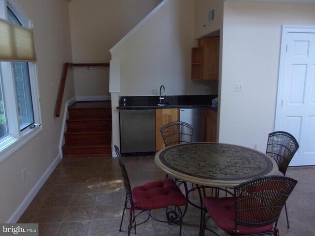 Foto del edificio - 7806 Glenhaven Ct