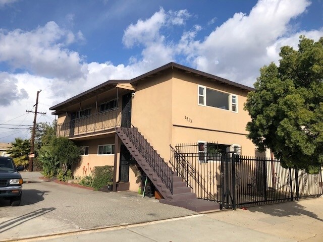 Primary Photo - 1513 W Manchester Ave
