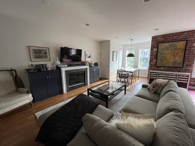 Living and dining space - Main floor - 1813 13th St NW