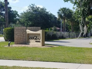 Building Photo - 306 Palm Coast Pkwy SW