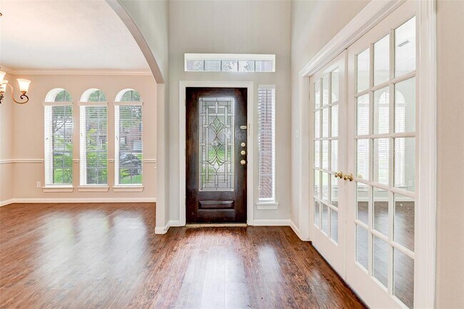Building Photo - 15006 Cabin Run Ln