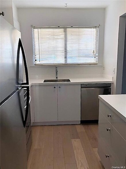 Foto del edificio - 34 Poplar Ln