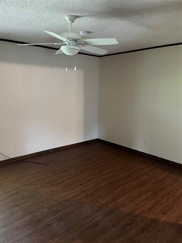Foto del edificio - 5016 US-377