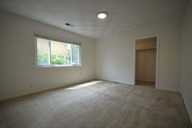Foto del edificio - 224 Park Blvd