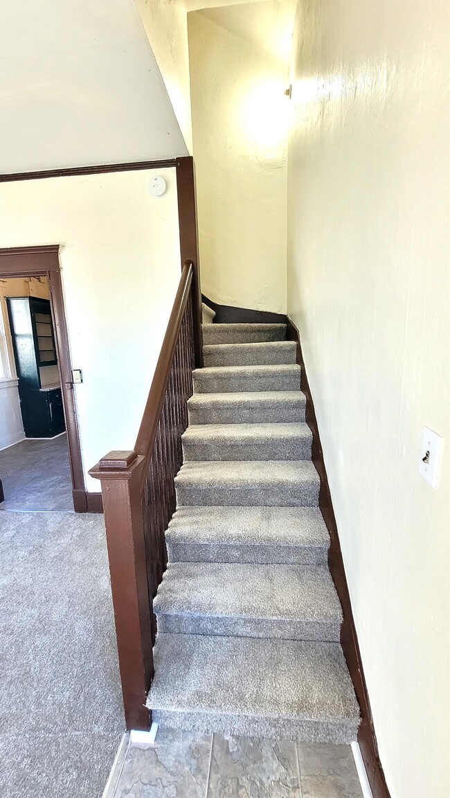 Foto del edificio - 318 E Boulder St