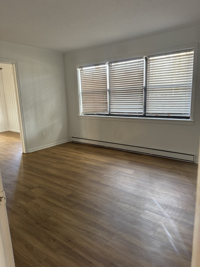 Building Photo - 1000 Fairlane Dr