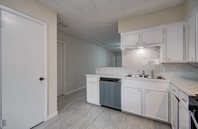 Foto del edificio - 8820 Bissonnet St