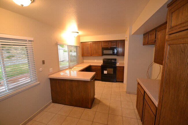Foto del edificio - 16801 Bainbury St