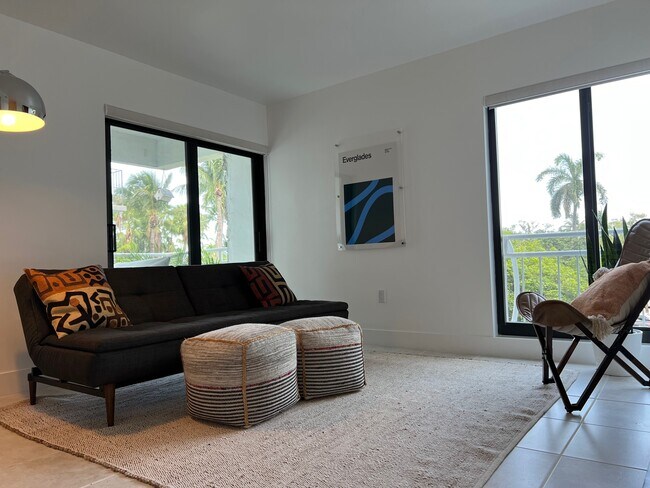 Living Room - 2545 S Bayshore Dr