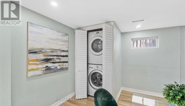 Building Photo - 5 Avondale Blvd