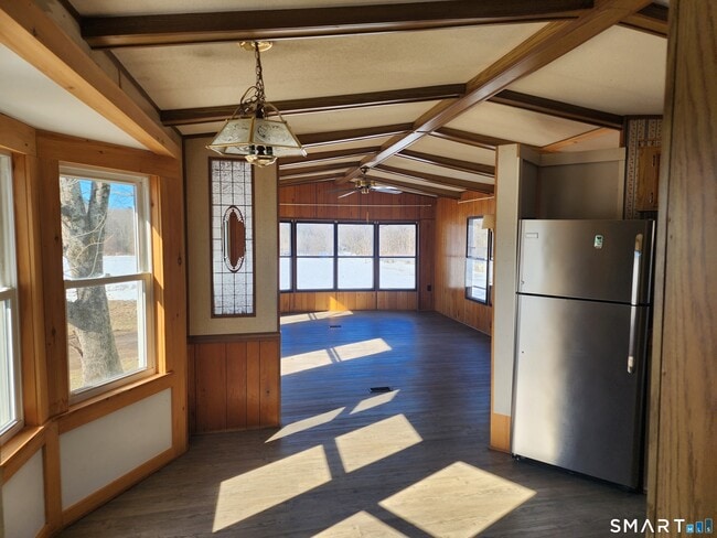 Building Photo - 216 Angel Rd