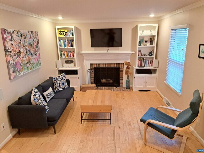 Building Photo - 102 Slate Pl