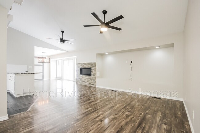 Foto del edificio - 8549 Wild Cherry Dr