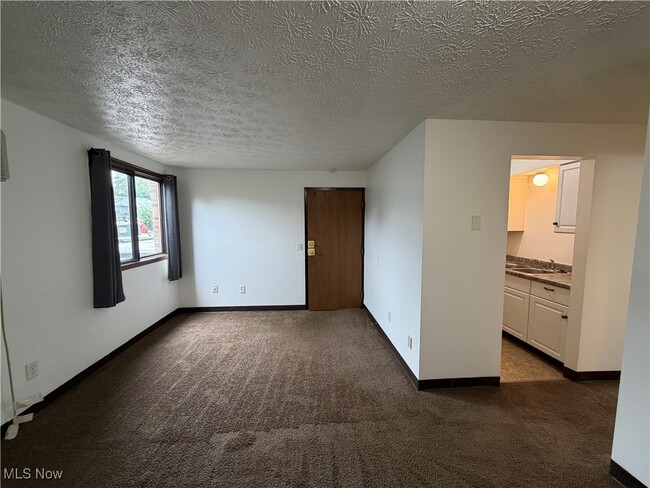 Building Photo - 4107 Orchard Dale Dr NW