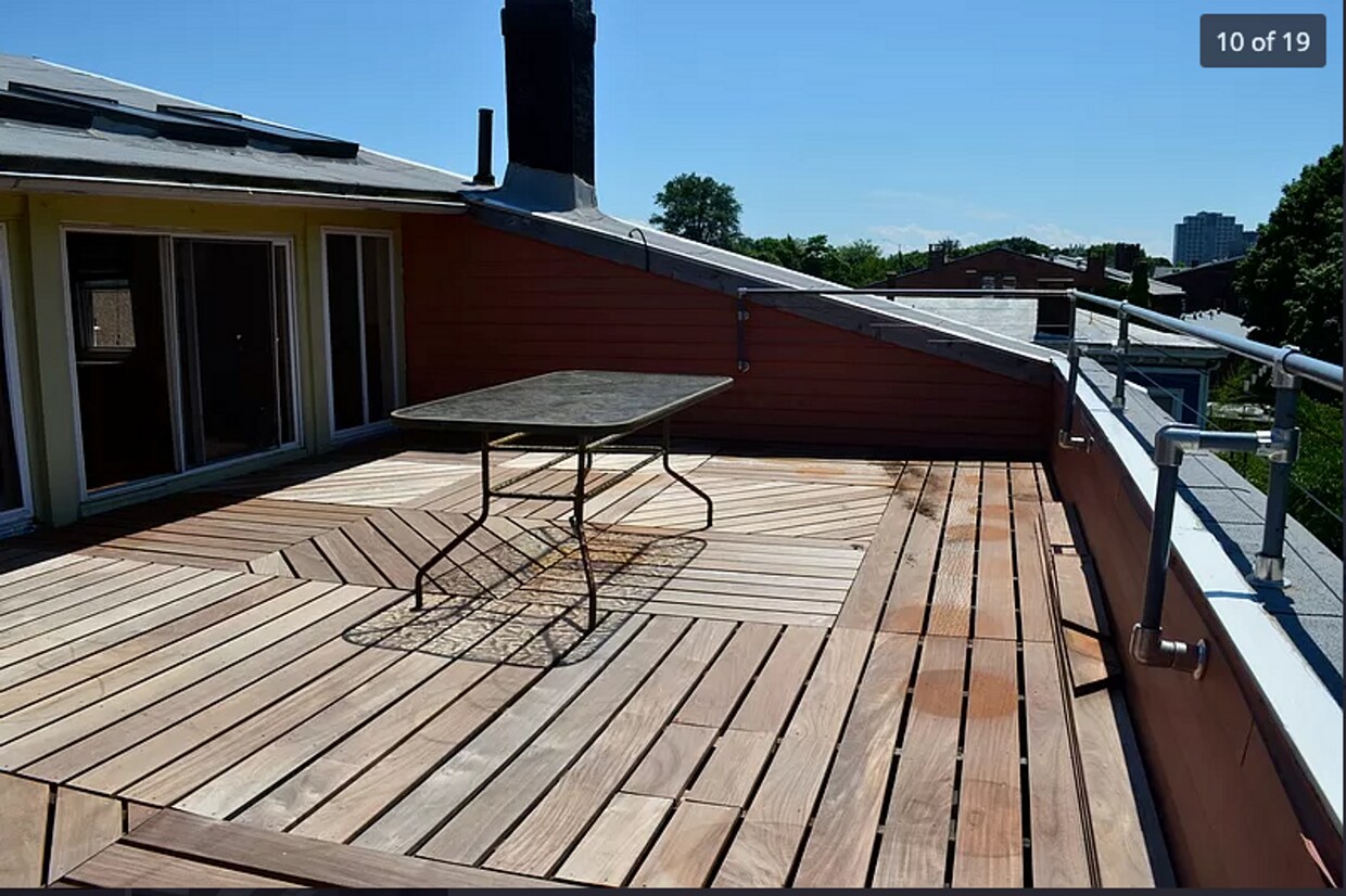 Foto principal - Stunning East Rock 3BR/2BA with Private Sk...