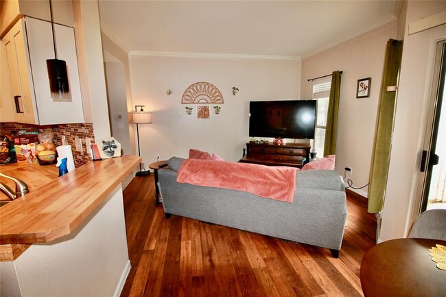 Foto del edificio - 6000-14 Shepherd Mountain Cove