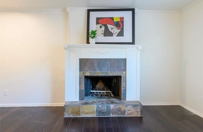 Foto del edificio - 1719 E Lindsey St