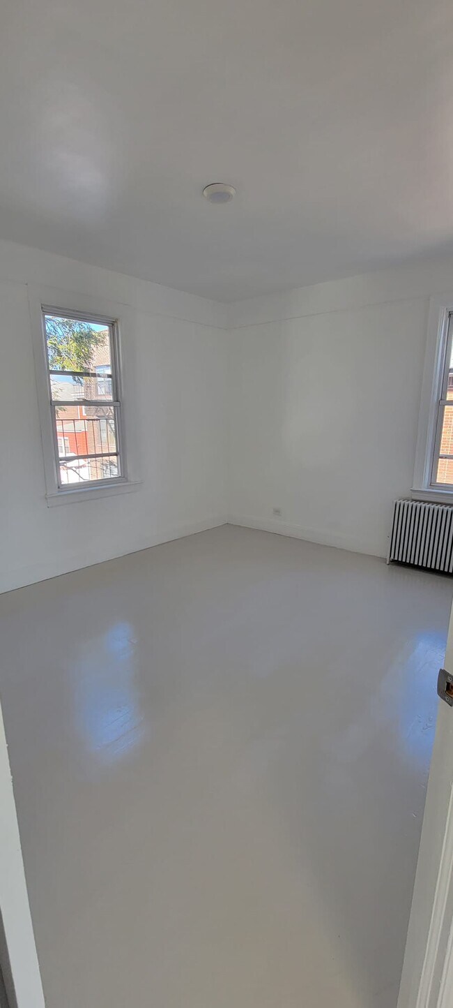 Foto del edificio - 3137 Zulette Ave