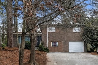 Building Photo - 2894 Cohassett Ln