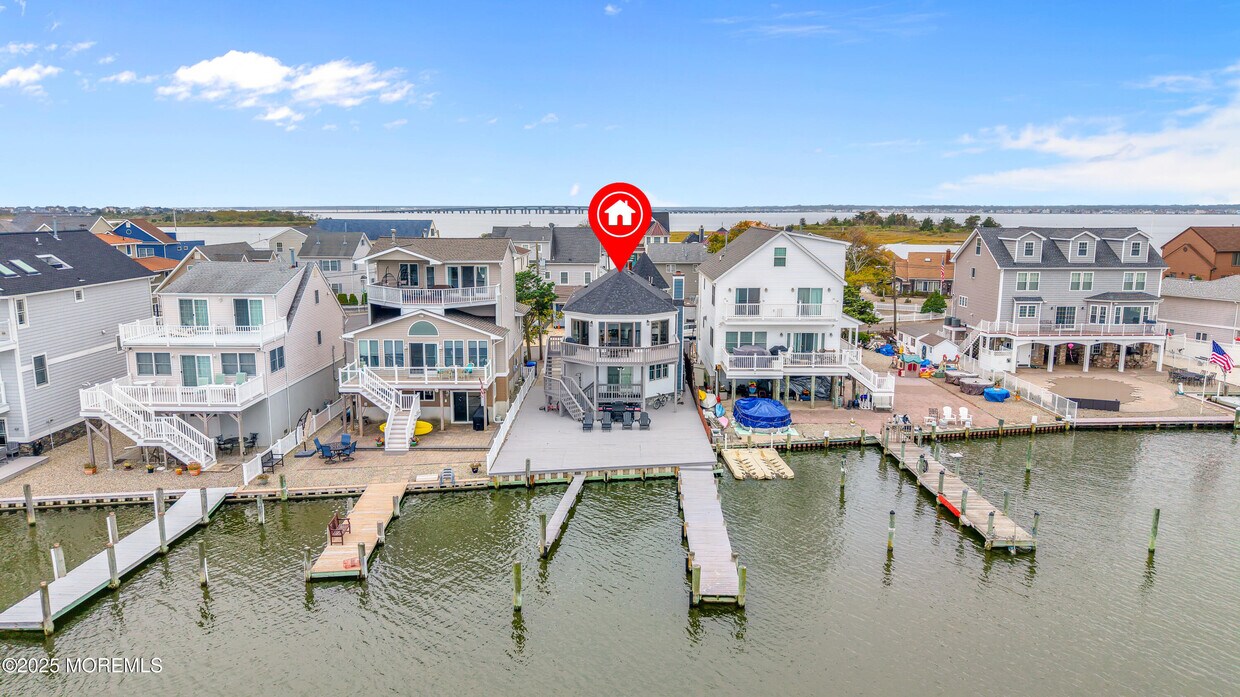 Foto principal - 28 Harborside Dr E