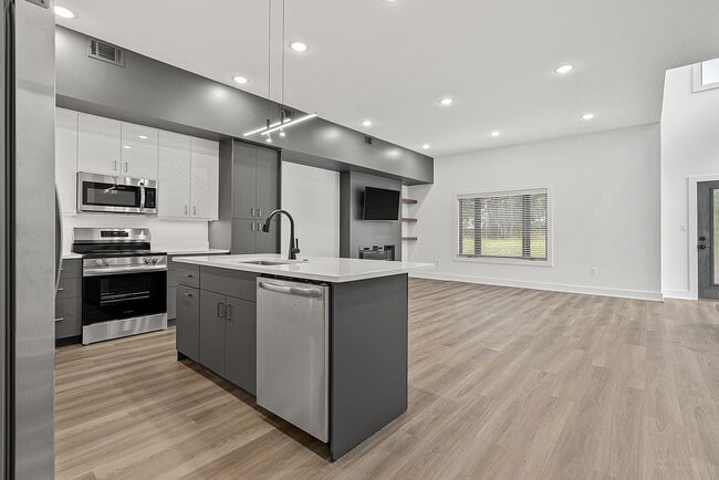 Building Photo - Edge Luxury Townhomes