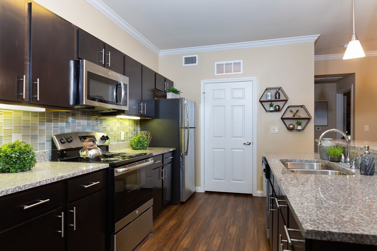 Hilltops Apartments in Conroe, TX