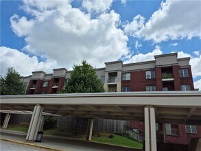 Building Photo - 870 Mayson Turner Rd NW