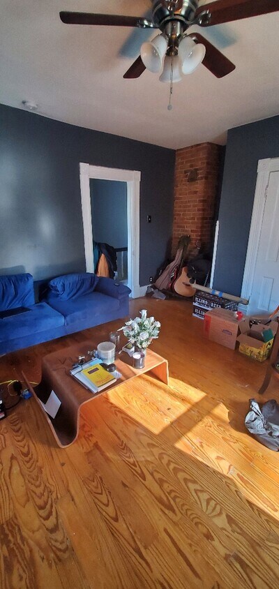 Primary Photo - 411 W Columbia Ave