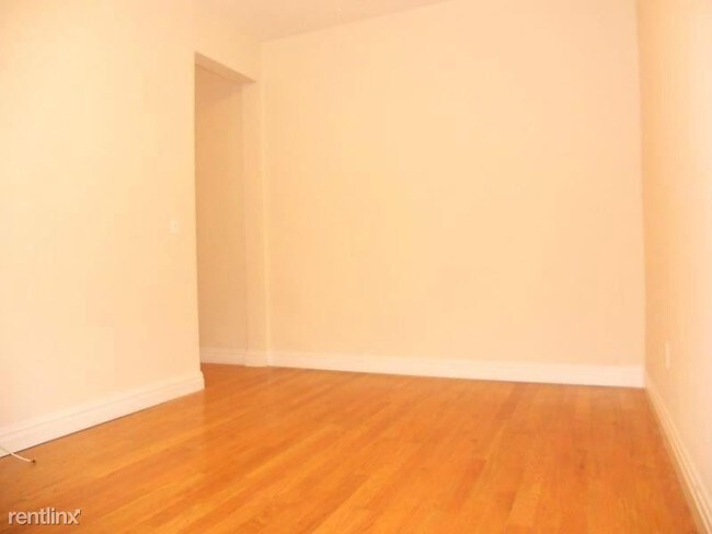 Building Photo - 1240 Park Ave