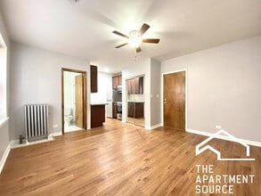 Building Photo - 4241 N Kenmore Ave Building Photo - 4241 N Kenmore Ave